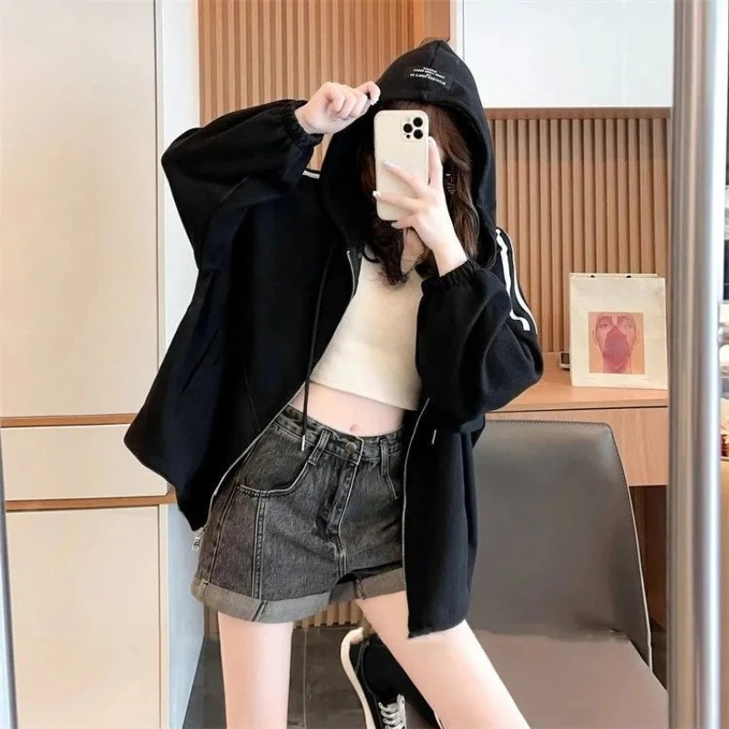 Winter Clothing Essentials For Women - 지퍼가 달린 색상 대비 여성용 후드티